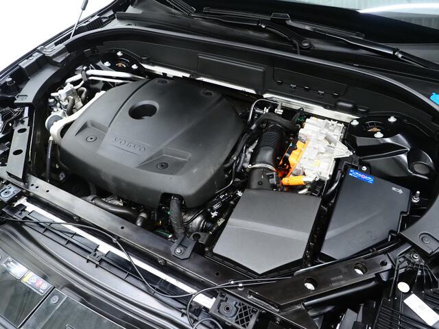 Volvo XC60 2.0 T6 Plug-in Hybrid AWD Plus Dark Long Range | Panoramadak | Leder | Camera | Keyless | Memory | Virtual | DAB | Carplay