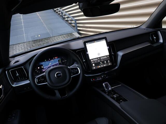 Volvo XC60 T6 Plug-in hybrid AWD Ultra Black Edition | Uit voorraad leverbaar | Harman Kardon | Panoramadak