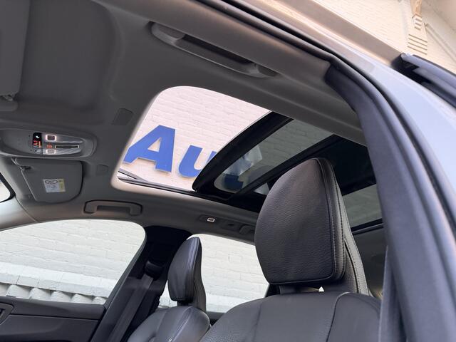 Volvo XC60 2.0 T6 Plug-in hybrid AWD Ultimate Chrome Panoramadak Headu UP Longe range