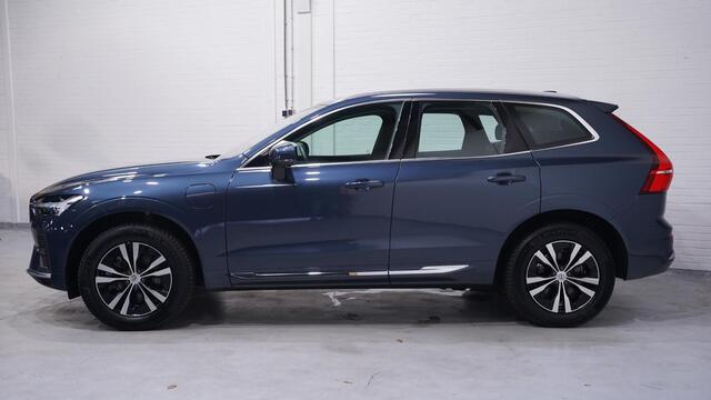 Volvo XC60 2.0 T6 Plug-in hybrid AWD Plus Bright 1e eigen NAP 18"lichtmetalen wielen lederen comfortstoelen wegklapbare trekhaak fietsendrager verwarmd stuurwiel en stoelen v+a aplle-carplay keyless go-start LED verl DAB ontvangst