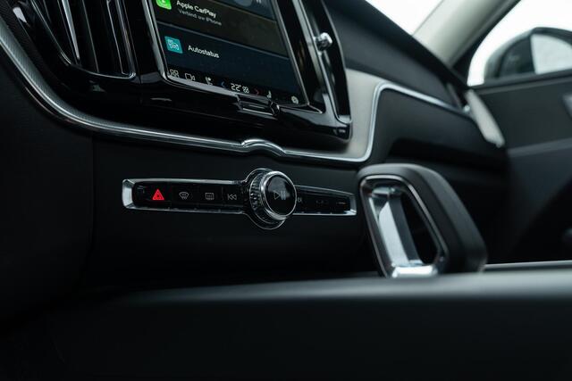 Volvo XC60 2.0 T6 Plug-in hybrid AWD Plus Dark | Adaptive Cruise Control | Elek. Verst. Voorstoelen | Keyless | Stoel-/Stuurverwarming | 360 Camera | Schuif-/Kanteldak