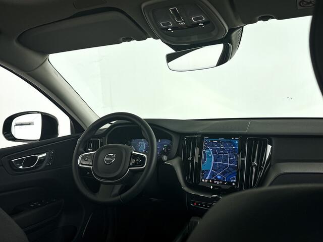 Volvo XC60 T6 Plug-in hybrid AWD Plus Dark | Panoramadak | 360° camera | Stoel- en Stuurverwarming | Trekhaak