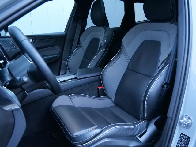 Volvo XC60 2.0 T6 Plug-in hybrid AWD Plus Dark 350 Pk Automaat Navi / Leer / Pano-dak / DAB / Apple Carplay / Harman Kardon