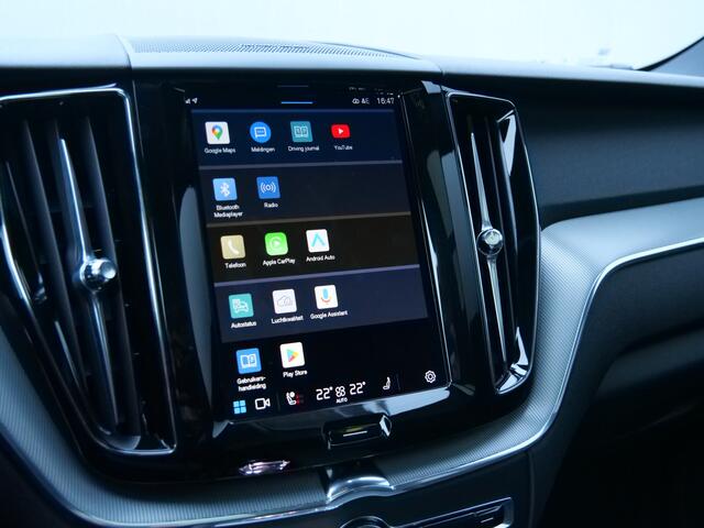 Volvo XC60 2.0 T6 Plug-in hybrid AWD Plus Dark 350 Pk Automaat Navi / Leer / Pano-dak / DAB / Apple Carplay / Harman Kardon
