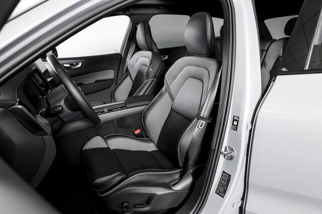 Volvo XC60 2.0 T8 Plug-in hybrid AWD Ultra Black Edition Facelift | Luchtvering | Harmon Kardon | S/K Panodak | Dig.Cockpit | Adapt.Cruise | Stoel-+Stuurverw. | 360 Camera | NAV+App.Connect | Auto.Airco | LM 21" | 5090