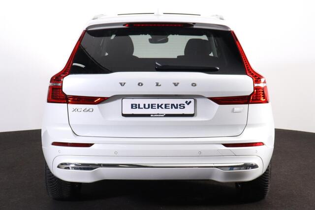 Volvo XC60 T6 Recharge AWD Plus Bright - Panorama/schuifdak - IntelliSafe Assist & Surround - Harman/Kardon audio - Adaptieve LED koplampen - Parkeercamera achter - Verwarmde voorstoelen, stuur & achterbank - Parkeersensoren voor & achter - Elektr. bedienb. voorstoe