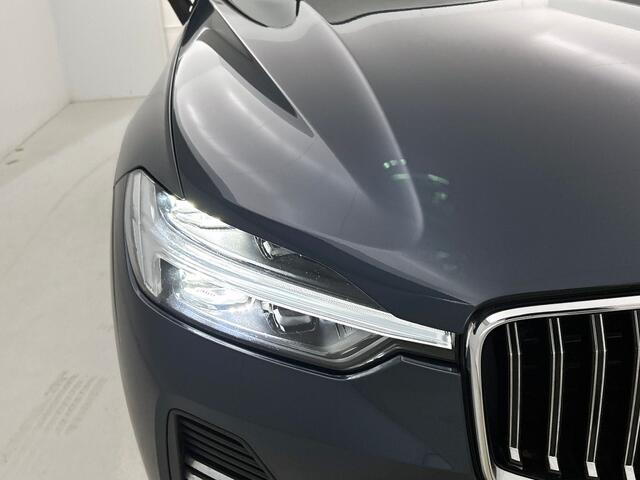 Volvo XC60 2.0 T6 AWD Core Bright | Panorama dak | Trekhaak | Stoel + Stuur