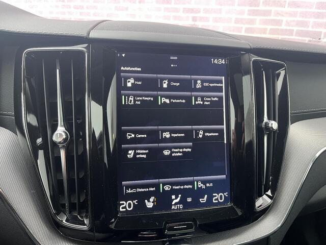 Volvo XC60 2.0 T8 Twin Engine AWD Inscription | PHEV | Nappaleder | 360 Graden Camera | Trekhaak | Panoramadak | Navigatie | Apple Carplay | Android Auto | Stoelventilatie | Stoelmassage | Stuur- / Stoelverwarming | Head-Up Display | Keyless Entry