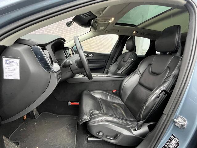 Volvo XC60 2.0 T8 Twin Engine AWD Inscription | PHEV | Nappaleder | 360 Graden Camera | Trekhaak | Panoramadak | Navigatie | Apple Carplay | Android Auto | Stoelventilatie | Stoelmassage | Stuur- / Stoelverwarming | Head-Up Display | Keyless Entry