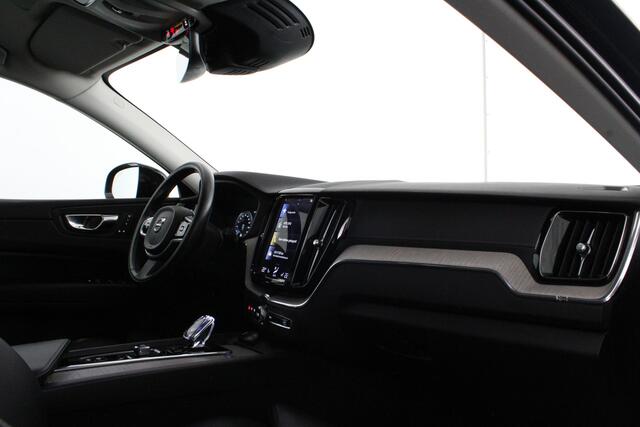 Volvo XC60 2.0 T6 Plug-in hybrid AWD Inscription Pano.schuif/Black Optiek/Leer/Memory/Trekhaak/Wood interior/Plug-in Hybride