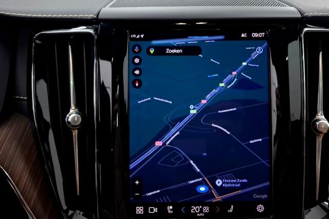 Volvo XC60 2.0 T8 AWD Recharge 335kW/456pk Aut8 Ultimate Bright LUCHTVERING + BOWERS&WILKINS + PANORAMADAK + PILOT ASSIST + ADAPT.CRUISE + EL.TREKHAAK + STOELMASSAGE + STOELVERWARMING&-VENTILATIE + 360 CAMERA + KEYLESS + PARKSENSOREN + 19" LM-VELGEN!!