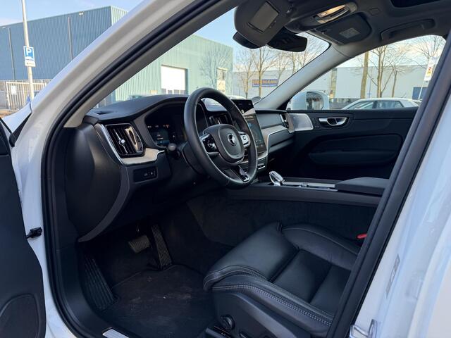 Volvo XC60 2.0 T8 Plug-in hybrid AWD Ultra Bright 455pk l Trekhaak l Pano l stoel koeling/verwarming