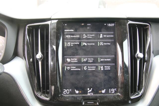 Volvo XC60 2.0 T5 Momentum Pro