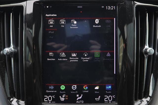 Volvo XC60 T5 AWD R-Design - Panorama/schuifdak - IntelliSafe Assist & Surround - Adaptieve LED koplampen - Parkeercamera achter - Verwarmde voorstoelen, stuur & achterbank - Parkeersensoren voor & achter - Elektr. bedienb. bestuurdersstoel met geheugen - Schakelpad