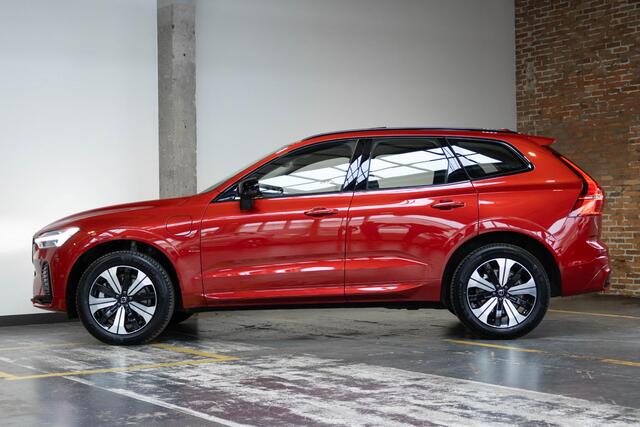 Volvo XC60 T6 Plug-in hybrid AWD Plus Dark | Trekhaak | Verwarmbare voorstoelen+stuurwiel+achterbank | Premium audio by Harman Kardon | Rondom zichtcamera