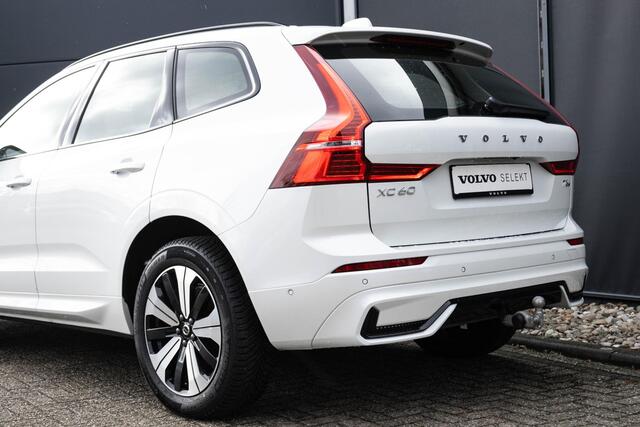 Volvo XC60 T6 Plug-in hybrid AWD Plus Dark | Trekhaak | Rondom zichtcamera | Verwarmbare voorstoelen+stuurwiel+achterbank | Premium audio by Harman Kardon | 19 inch Lichtmetalen velgen