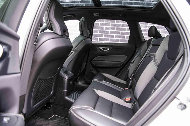 Volvo XC60 2.0 T6 Plug-in hybrid AWD R-Design | Adaptieve Cruise Control | BLIS | Stoel en Stuurverwarming | Parkeer Camera | Power Seats |