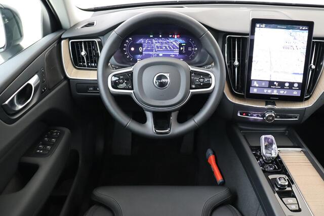 Volvo XC60 II T6 PLUG-IN HYBRID AWD PLUS DARK -PANO.DAK|HARMAN/KARDON|360°CAM|HEAD-UP DISP.|POWER-SEATS|TREKHAAK
