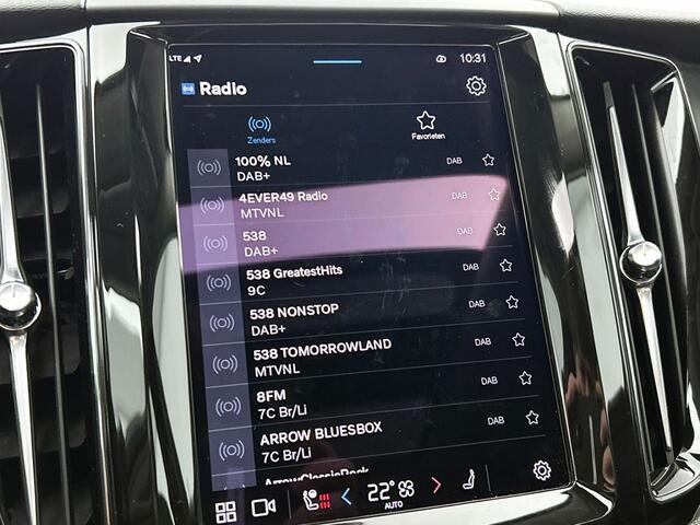 Volvo XC60 2.0 T6 AWD Plus Dark | Panorama dak | Leder | Rijklaar |