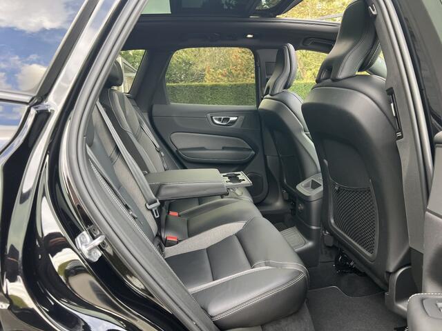 Volvo XC60 T6 AWD HYBRID R DESIGN PANO HK TREKHAAK HUD 22 INCH