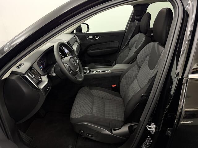 Volvo XC60 2.0 T6 Plug-in hybrid AWD Core Bright Panoramadak, Camera, Navi, Elektrische achterklep, Stoel/stuurverwarming, Verstelbare stoelen, Virtual desk, Elektrische trekhaak