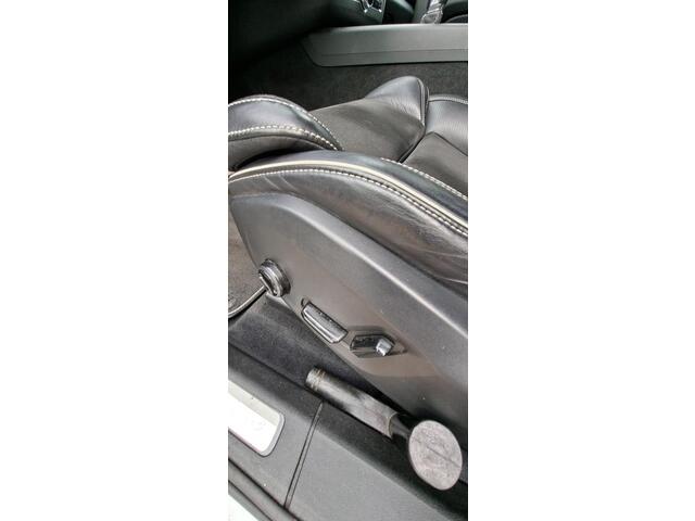 Volvo XC60 2.0 T5 AWD R-Design | Stoelverwarming V+A | Stuurverwarming | Adaptieve cruise | Standkachel | Volvo on Call | BLIS | Keyless entry/start | Apple carplay/android auto | 360° camera |