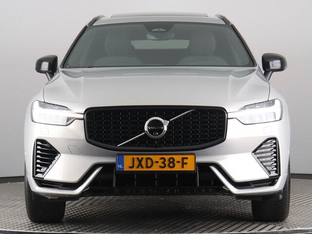 Volvo XC60 2.0 T6 Plug-in hybrid AWD Plus Dark (Pano / 360 Cam / H&K / Winterpakket)