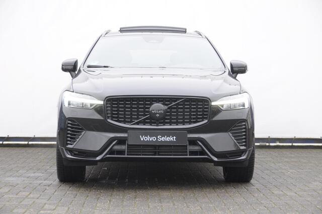 Volvo XC60 T6 350PK Automaat AWD Plus Black Edition Panoramadak/ Elektrisch bedienbare voorstoelen met geheugen/ Stoelverwarming/ Stuurverwarming/ Harman Kardon audio/ 360 Camera/