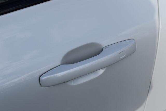 Volvo XC60 T6 Plug-in hybrid AWD Plus Dark | Trekhaak | Harman Kardon | Full LED