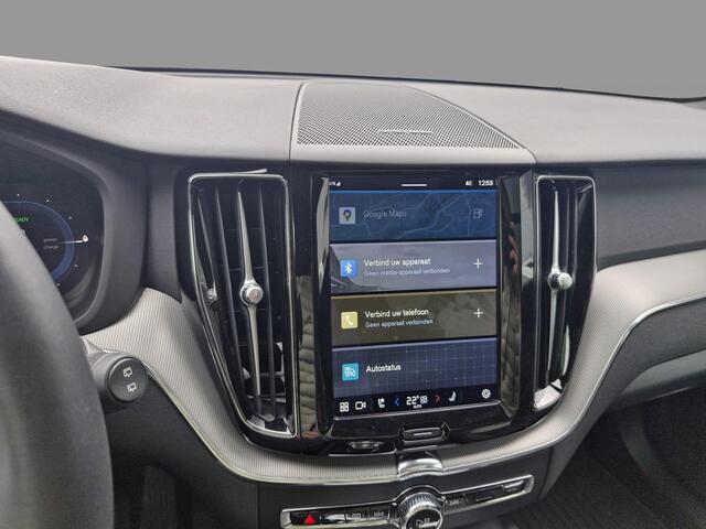 Volvo XC60 Plug-in Hybrid T6 AWD Plus Dark | Long Range | Trekhaak | Google Maps navigatie | Adaptive cruise control | Panoramadak | 21 inch velgen | Harman Kardon audio | Stoel- en stuurverwarming | Elektrische stoelverstelling | Actieve LED koplampen | Getint glas