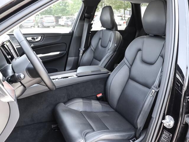 Volvo XC60 2.0 T8 Plug-in hybrid AWD Plus Dark (335kW/455PK) FULL OPTION (PANO / TREKH) ** 1e EIG - Ex VOLVO) ** INFORMEER OOK NAAR ONZE AANTREKKELIJKE FINANCIAL-LEASE TARIEVEN **