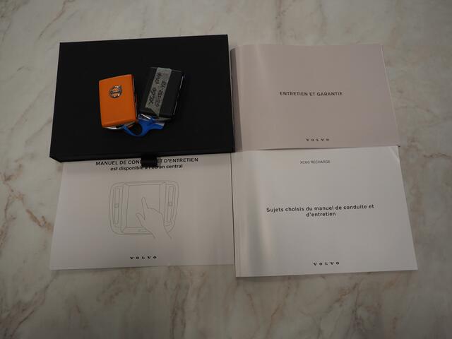 Volvo XC60 2.0 T6 Plug-in hybrid AWD Ultimate Dark Long Range | Panoramadak | Harman/Kardon | Pilot Assist | Keyless | HUD | Camera | Carplay