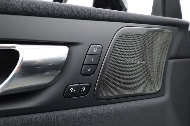 Volvo XC60 T8 Plug-in hybrid Plus Black Edition | Pano | Pilot Assist | 360cam | Stoel-Stuurverw. | Keyless | Harman Kardon | 21''