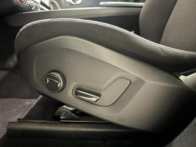 Volvo XC60 2.0 Recharge T6 AWD Inscription Expr. | panorama | navi | carplay | SOH 97% |