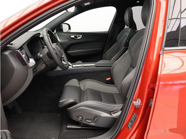 Volvo XC60 Recharge T8 455PK AWD Ultimate-Dark / Luchtvering / Trekhaak / 21" LMV / Head up Display / 360 Camera