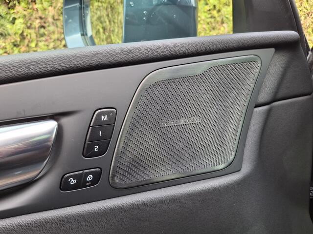 Volvo XC60 Recharge T8 AWD Inscription | Trekhaak | H&K Audio | All-season banden | Elektr. best. stoel