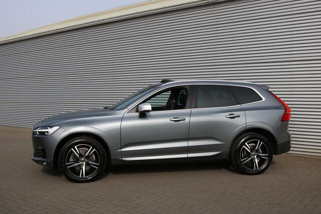 Volvo XC60 2.0 T5 AWD R-Design 251PK (Panoramadak Navi/Camera Full-led Standkachel Trekhaak 19InchLMV PrivacyGlass)