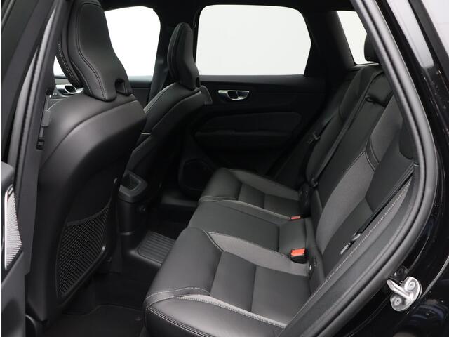 Volvo XC60 T8 455PK Plug-in hybrid AWD Ultra Black Edition / Bowers & Wilkins audio / Luchtvering / 360gr Camera / Trekhaak / Head Up / Full Led / Extra getint glas / Alarm / 21" / Panoramisch Dak /