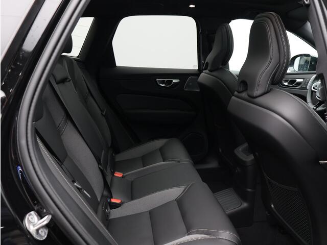 Volvo XC60 T8 455PK Plug-in hybrid AWD Ultra Black Edition / Bowers & Wilkins audio / Luchtvering / 360gr Camera / Trekhaak / Head Up / Full Led / Extra getint glas / Alarm / 21" / Panoramisch Dak /