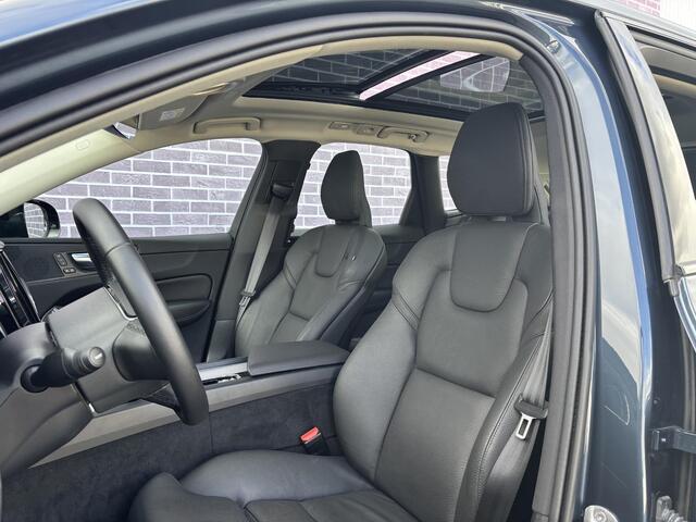 Volvo XC60 2.0 T6 Plug-in hybrid AWD Plus Dark | Schuif/kantel panoramadak | Keyless entry/start | Long Range | Memory | Standkachel |