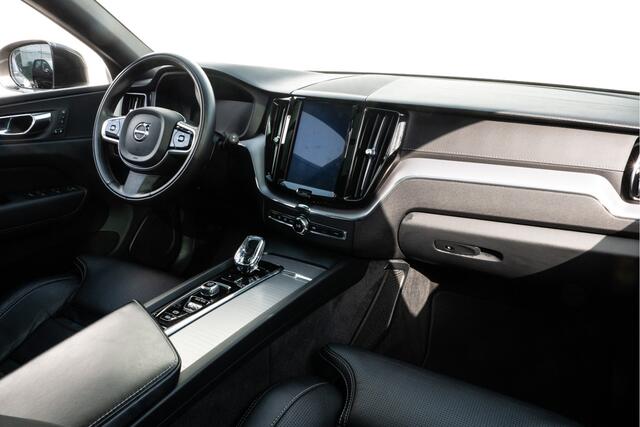 Volvo XC60 2.0 B5 Inscription Trekhaak/ Panoramadak/ Head up/ Massage/ Memory/ Contourstoelen/ Camera/ Navigatie/ Carplay