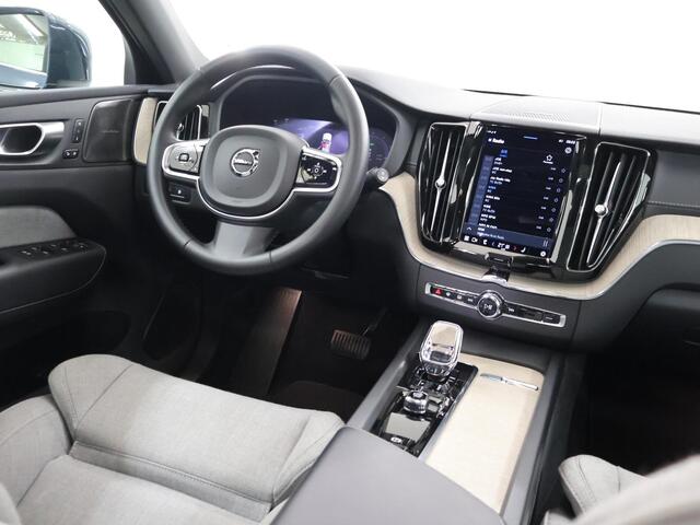 Volvo XC60 2.0 T8 Plug-in hybrid AWD Plus Bright | Panoramadak | Comfortstoelen | HUD | Harman/Kardon Audio | Ele. verstelbare stoelen + geheugen | 360 Camera | Apple CarPlay/Android Auto | Ele. wegklapbare trekhaak |