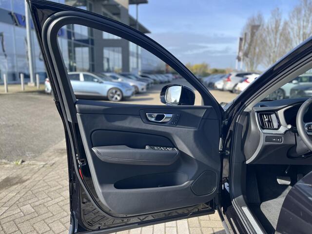 Volvo XC60 T6 Plug-in hybrid AWD Plus Dark | Panoramadak | Trekhaak | Stoelverwarming | Memoryseats |