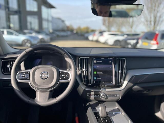 Volvo XC60 T6 Plug-in hybrid AWD Plus Dark | Panoramadak | Trekhaak | Stoelverwarming | Memoryseats |