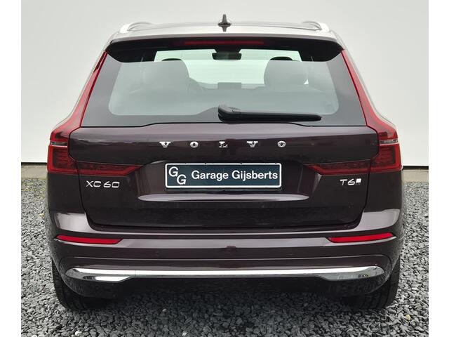 Volvo XC60 2.0 T6 Phev AWD Ultra Bright MY 2026 - 20" Wielen - Panoramadak - Lighting -Head up - Harman Kardon Audio - 360 Camera - Alarm - Climate - Licht Interieur - Power seats met memory - Full led koplampen - Donkere hemel