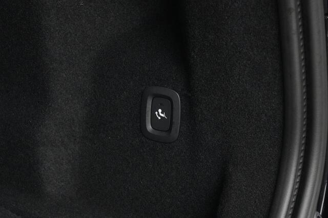 Volvo XC60 2.0 T8 Plug-in hybrid AWD MY26 Plus Dark 455pk Panoramadak/HarmanKardon/360Camera