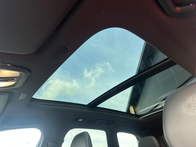 Volvo XC60 2.0 B4 R-Design Pano|ACC|H&K|leder