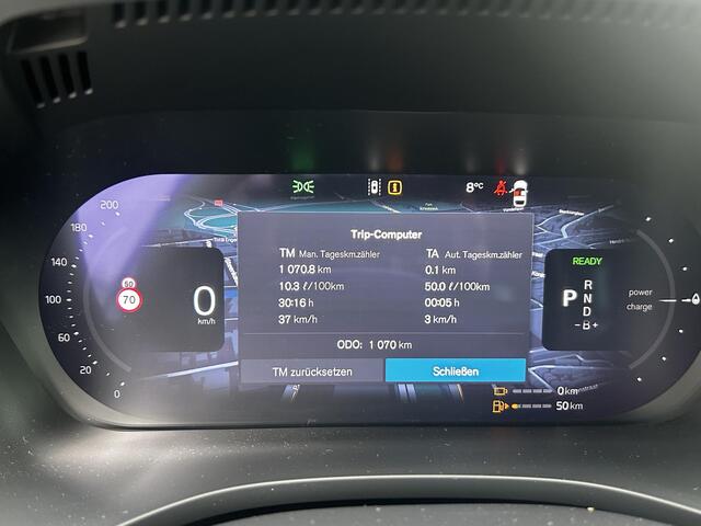 Volvo XC60 2.0 T8 Plug-in hybrid AWD Plus Black Edition Automaat, 360Gr. parkeer Camera, Premium sound Harman-Kardon, electr. verstelbare stoelen voor, Verwarmde stoelen, Verwarmd stuurwiel, 21 inch velgen