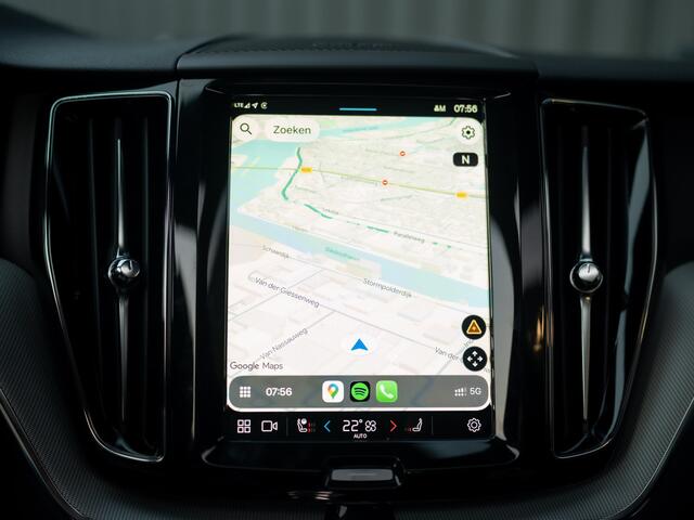 Volvo XC60 2.0 T6 Plug-in hybrid AWD Plus Dark | 360 Camera | Harman/Kardon | Trekhaak | Panodak | Dodehoek sensoren | Prijs Rijklaar!!