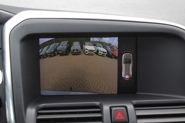 Volvo XC60 2.4 D5 AWD Polar+ / Trekhaak / Panoramadak / Camera / Leder / 18'' / Navigatie / Stoelverwarming / Cruise Control